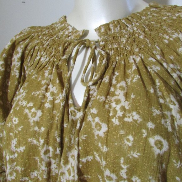 Olivaceous Gold Floral Top - Balloon Sleeves Lace Cuffs Smocked - Picture 2 of 6